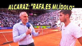 Carlos Alcaraz entrevistado por lex Corretja despus de ganar a Rafa Nadal en el Mutua Madrid Open 2022