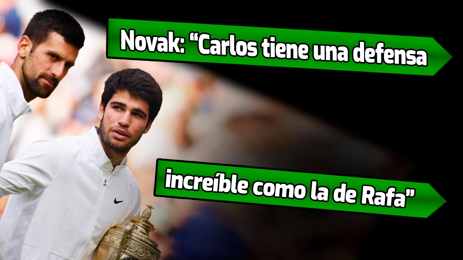 Carlos Alcaraz y Novak Djokovic durante la entrega de trofeos en Wimbledon 2023